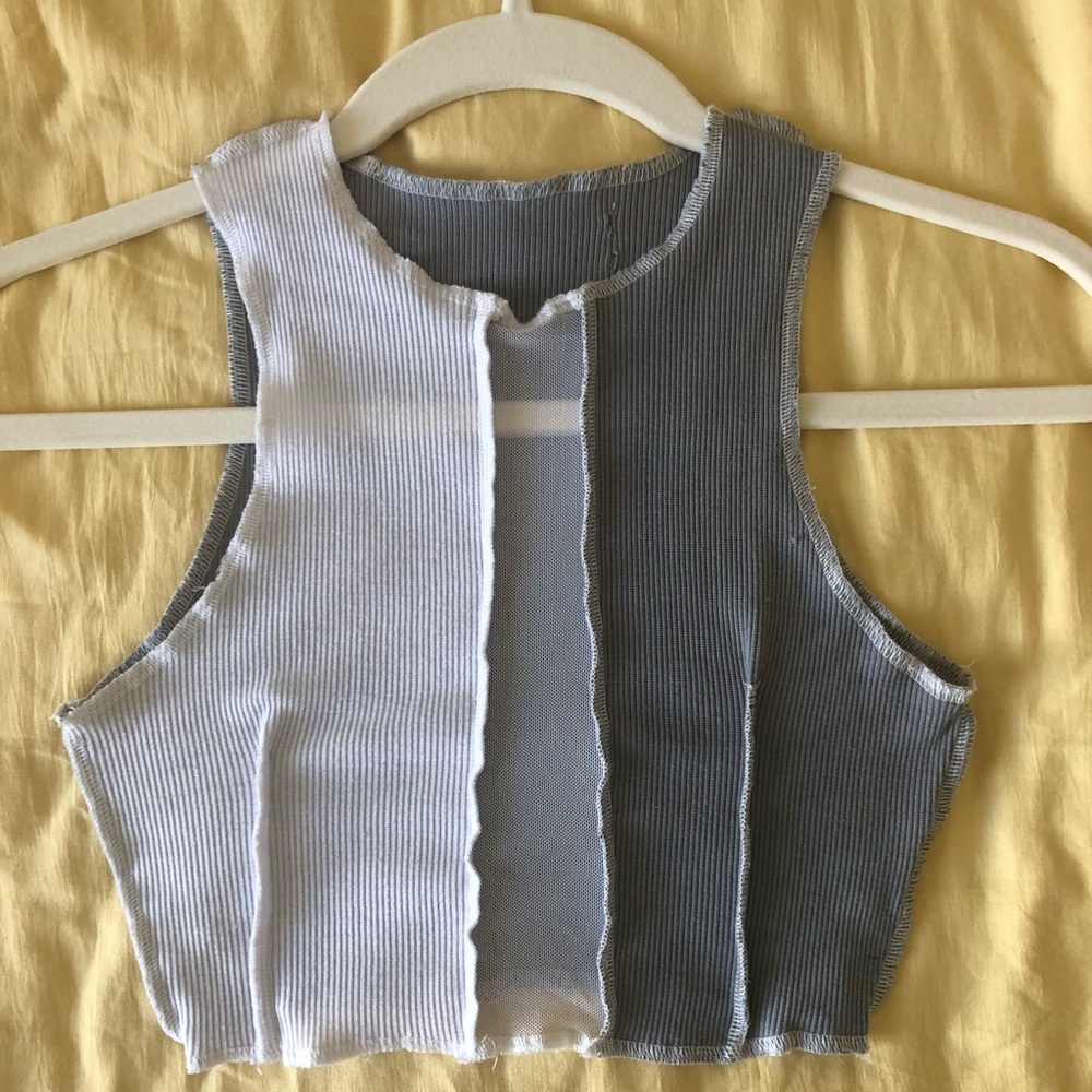 (SOLD ON CURTSY) Cider Gray Halter Neck Crop Top